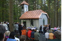Der Kreuzweg im Leitenwald bei Freyung führt zur Brücklmayr-Kapelle 