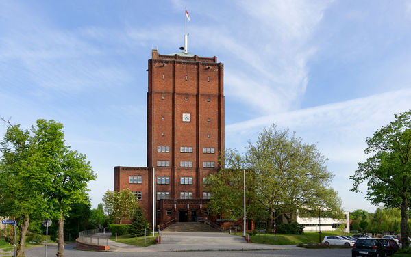 Rathaus Neuenhagen mit Wasserturm Seenland OderSpree