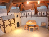 Burginnenhof-Nachbildung im Fressenden Haus in Weißenstein