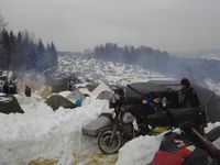 Blick auf den Bikerplatz beim Elefantentreffen in Loh bei Solla