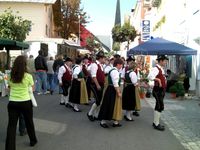 Trachtlergruppe beim Wegscheider Markttag