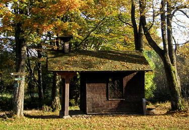 Blick auf die Kapelle Ödwies in der Gemeinde Achslach