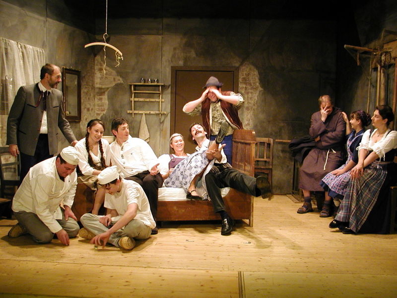 Szene aus dem Volksstück Der Mascara mit der Theatergruppe Arnbruck
