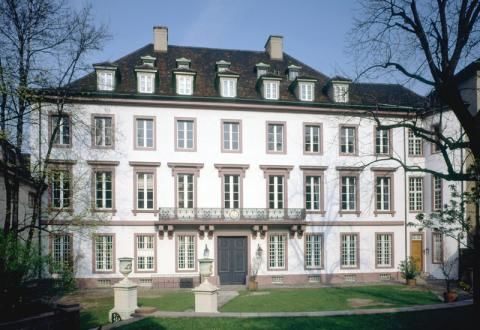 Historisches Museum Basel Haus Zum Kirschgarten Basel Com