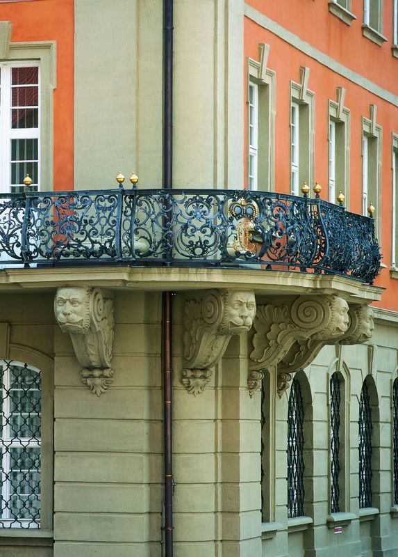 Balkon Landgericht - ehemaliges Stiftsrathaus
