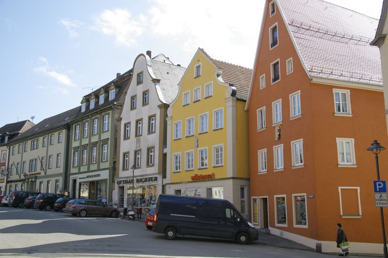 Stiftherrenhäuser am Marktplatz in Ellwangen