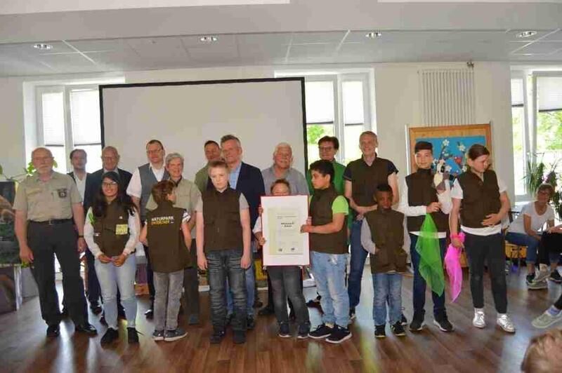 Freude bei den beteiligten Akteuren auf der Zertifzierungsfeier zur