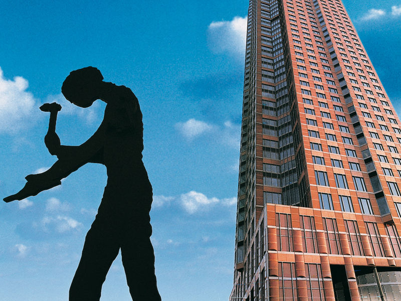 Hammering Man