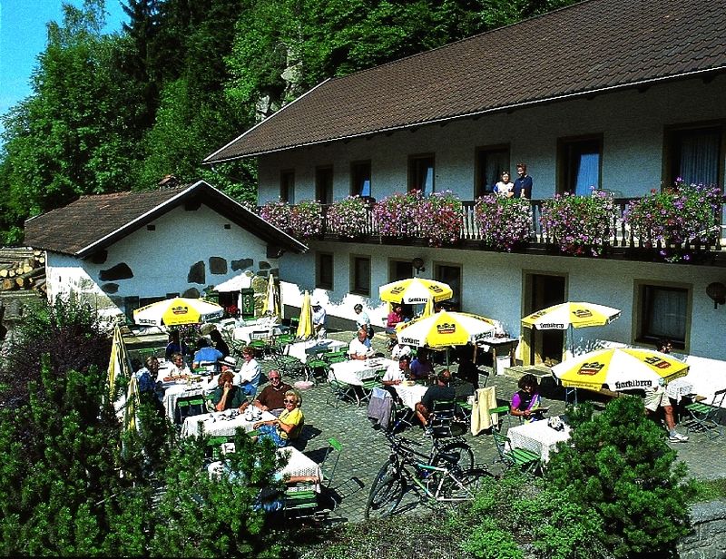 Sommeridylle im Gasthaus-Pension Schrottenbaummühle bei Fürsteneck