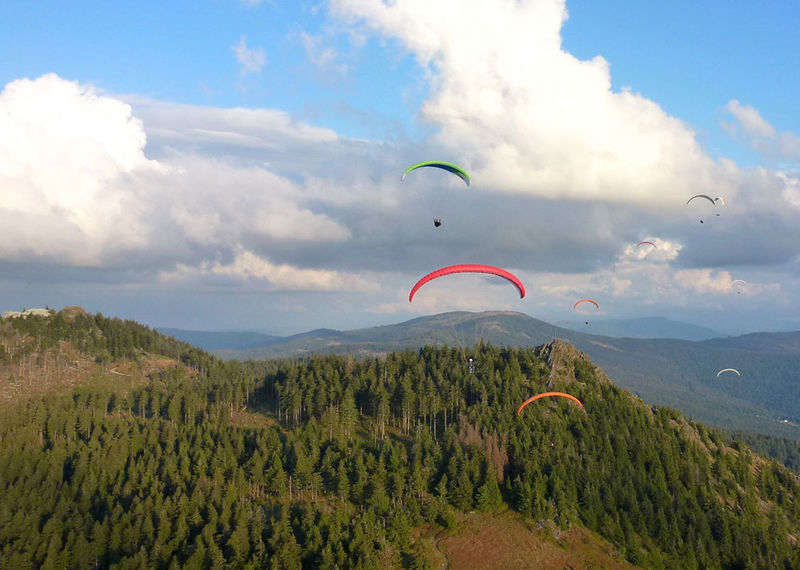 Kleiner und großer Osser mit Gleitschirmfliegern