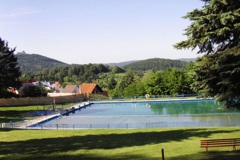 Blick auf Waldbad bei Suhl in Goldlauter-Heiderbach