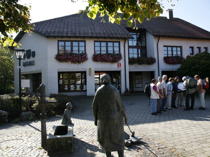 Landwirtschaftliche Ausstellung im Rathaus in Gomadingen