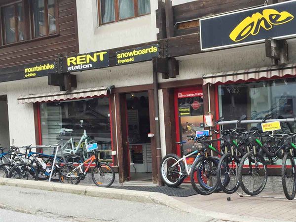 Vue d'extérieur du Bikeshop One sport