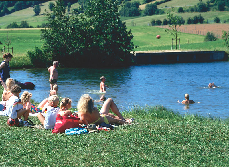 Naturbadeweiher in Grainet im Dreiländereck Bayerischer Wald