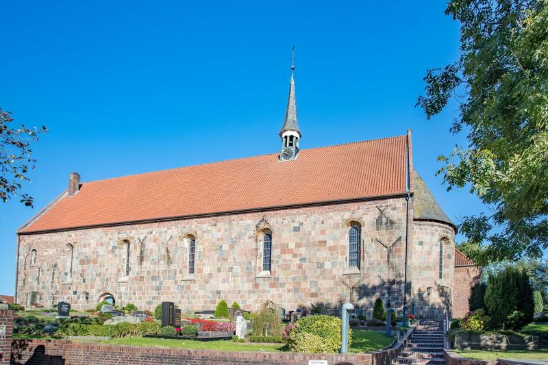St. Sixtus und Sinicius Kirche in Hohenkirchen