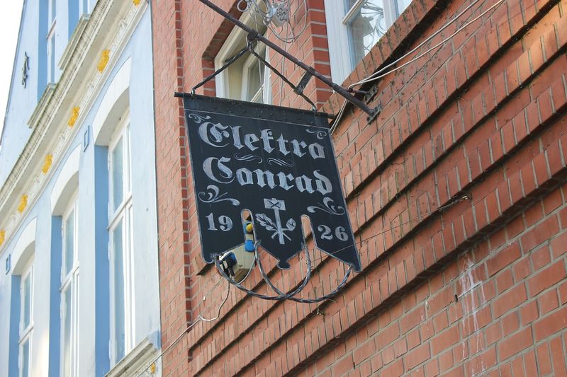 Firmenschild Elektro Conrad