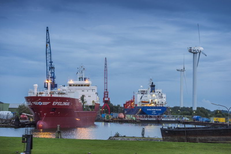 Husumer Dock und Reparatur GmbH & Co. KG (HDR) / Schiffswerft Hafen Husum