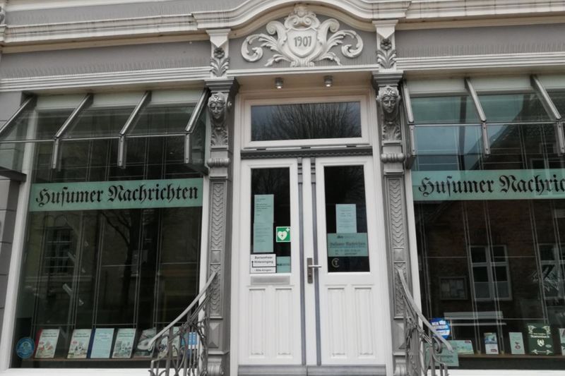 Eingang zum Kundenbereich der Husumer Nachrichten