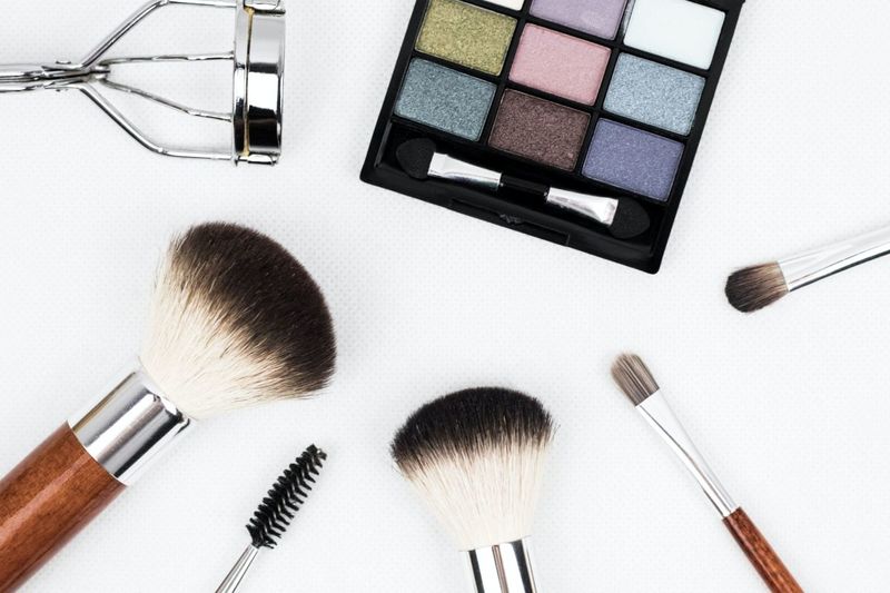 Make-Up