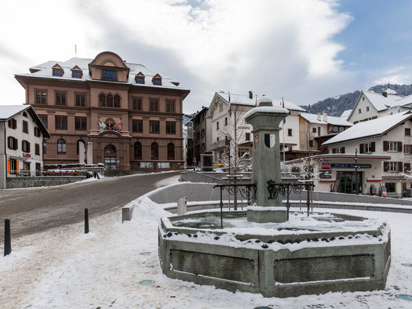 Rathaus in Ilanz im Winter