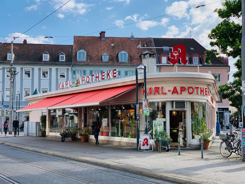Außenansicht Karl-Apotheke