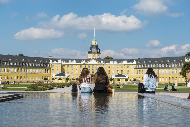 Schlossplatz Karlsruhe