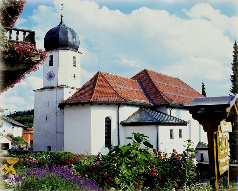 Pfarrkirche in Langdorf Tourismusverband Ostbayern e.V.