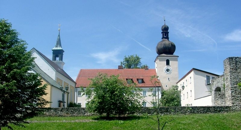 Blick auf das Wallfahrtsmuseum in Neukirchen b.Hl.Blut