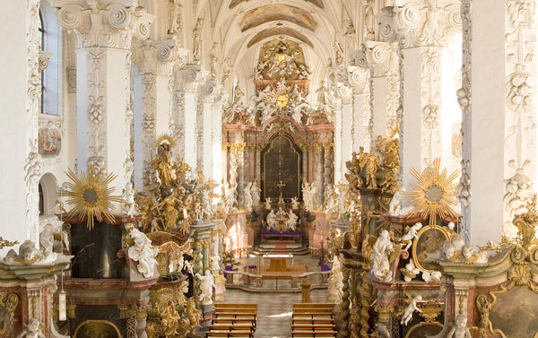 Katholische Stiftskirche St. Marien - Innenaufnahme, Foto: Bernd Geller