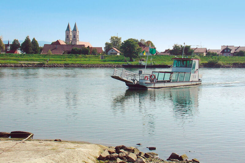 Die Donaufähre Altaha bei Niederalteich