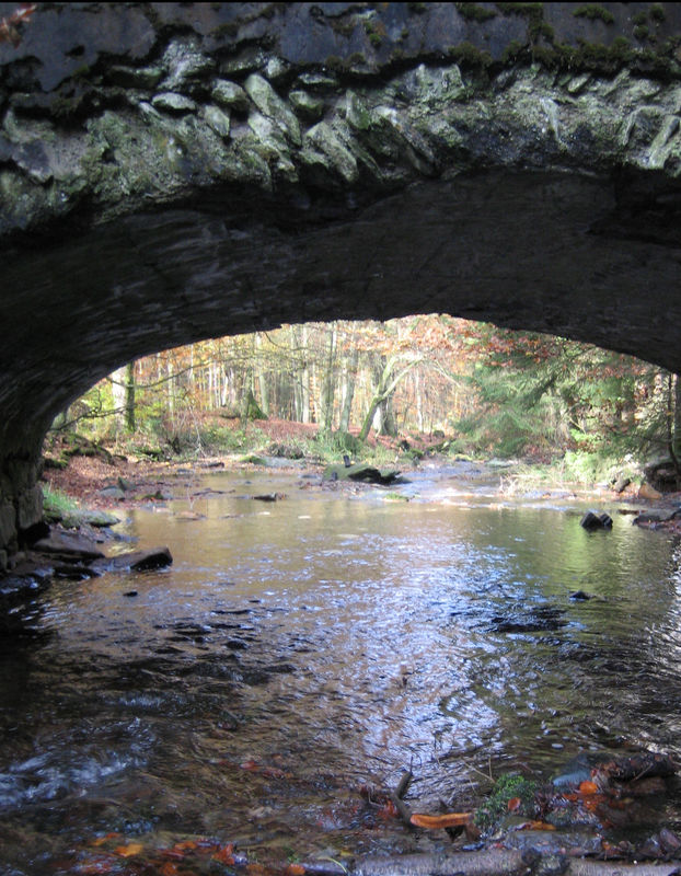 Steinbrücke an der Elpe