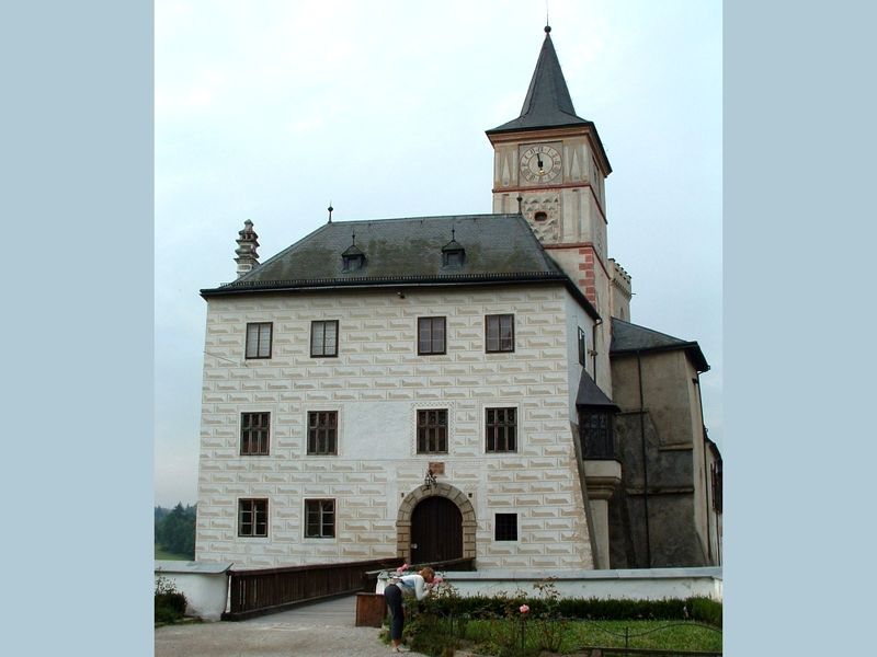 Blick auf die Burg Rosenberg in Rosenberg an der Moldau in Südböhmen