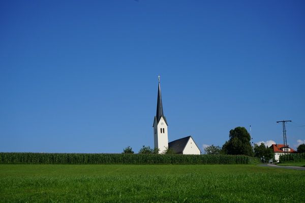 Wallfahrtskirche Maria Stern in Neukirchen am Simssee