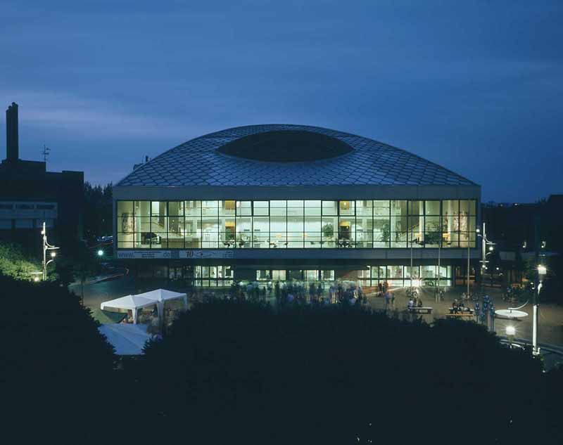 Theater Rüsselsheim bei Nacht