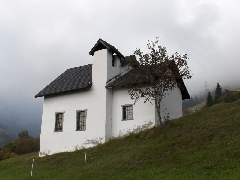 Kapelle Sogn Francestg St Franziskus Rueun Surselva