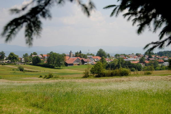 Schöfweg: Bei uns können Sie tief durchatmen, denn nirgendwo in Deutschland ist die Luft besser als auf dem Brotjackelriegel.