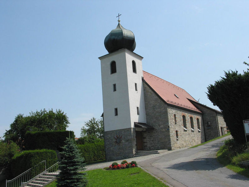 Blick auf die Filialkirche in Eberhardsreuth bei Schönberg
