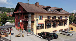 Blick auf das Bikerhotel Waldfrieden
