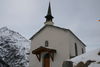 Auch wegen der prächtigen Aussicht ins Mattertal ist die Kapelle am Täschberg einen Besuch wert.