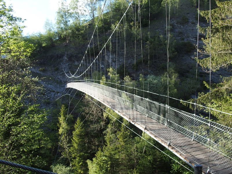 Hängebrücke Val da Tersnaus