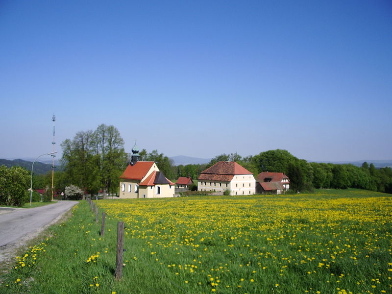 Blick auf die Bergkirche in Herzogau (Ortsteil des Luftkurortes Waldmünchen)