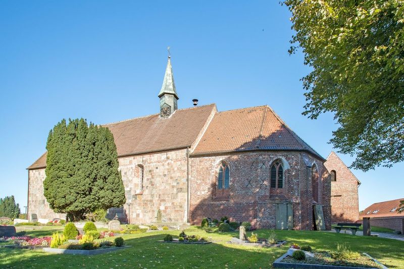 St. Cosmas und Damian Kirche in Wiarden