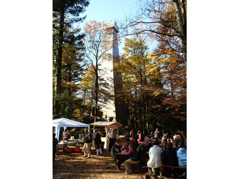 Bergfest beim Aussichtsturm auf dem Brotjacklriegel
