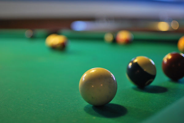 Country Bar, Zermatt: Pool and billiards.