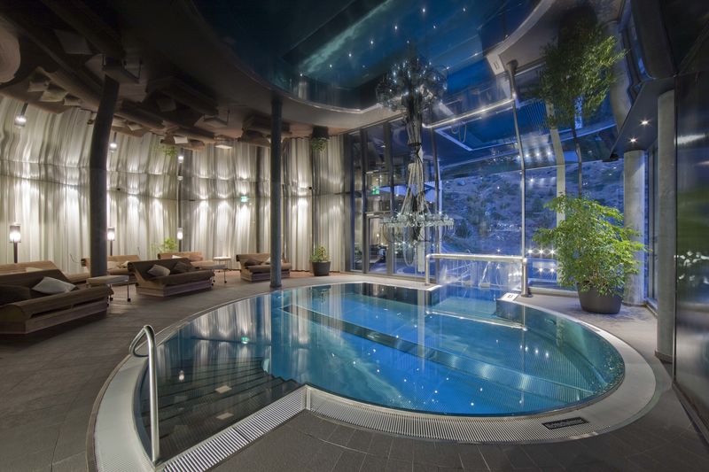 What are some affordable hotels with indoor swimming pools?