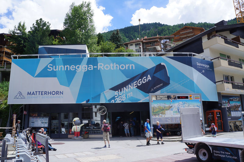 Many hikers take Sunnegga funicular for the first part of their outing.